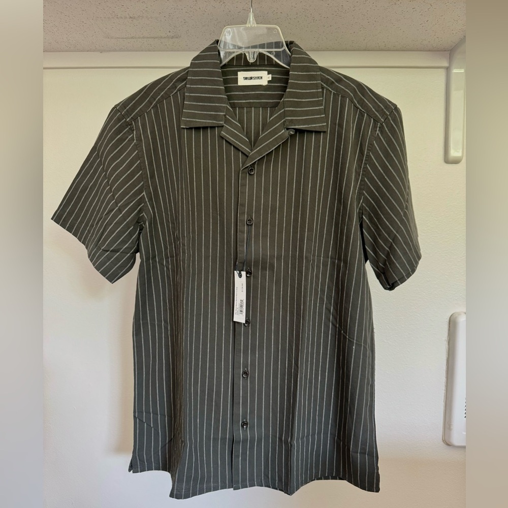 Taylor Stitch - The Short Sleeve Davis Shirt in Kelp Stripe (BRAND NEW!!)